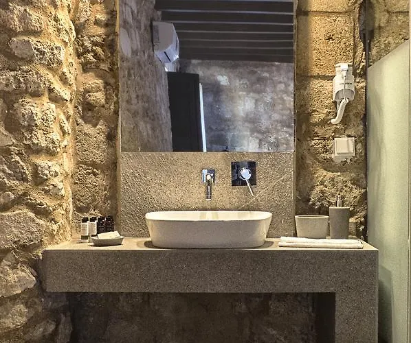 Trinity Boutique Hotel 3*